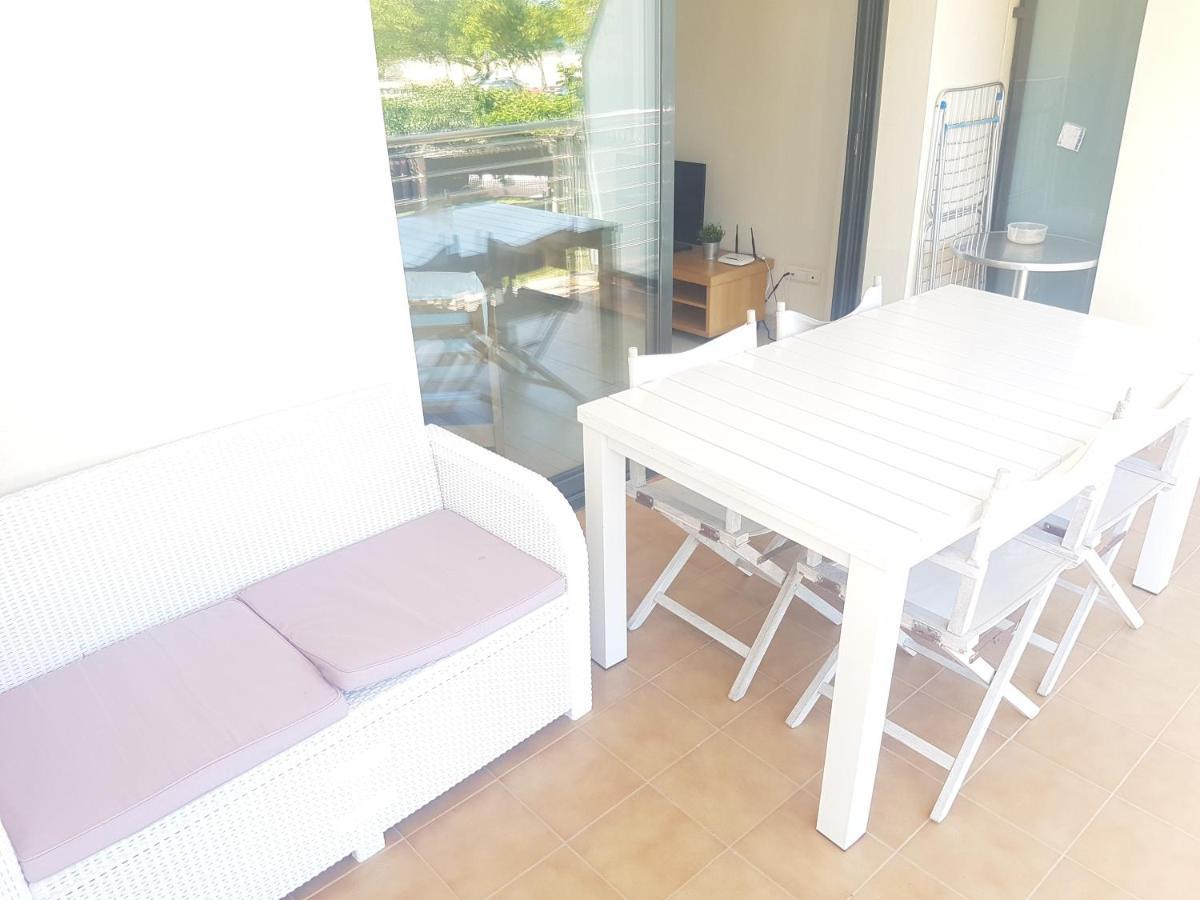 Beautiful Apartment 75M2 With View At The Beach, Pool, Parking Roses Extérieur photo