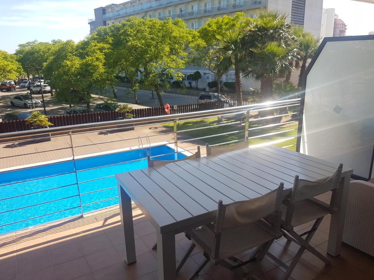 Beautiful Apartment 75M2 With View At The Beach, Pool, Parking Roses Extérieur photo