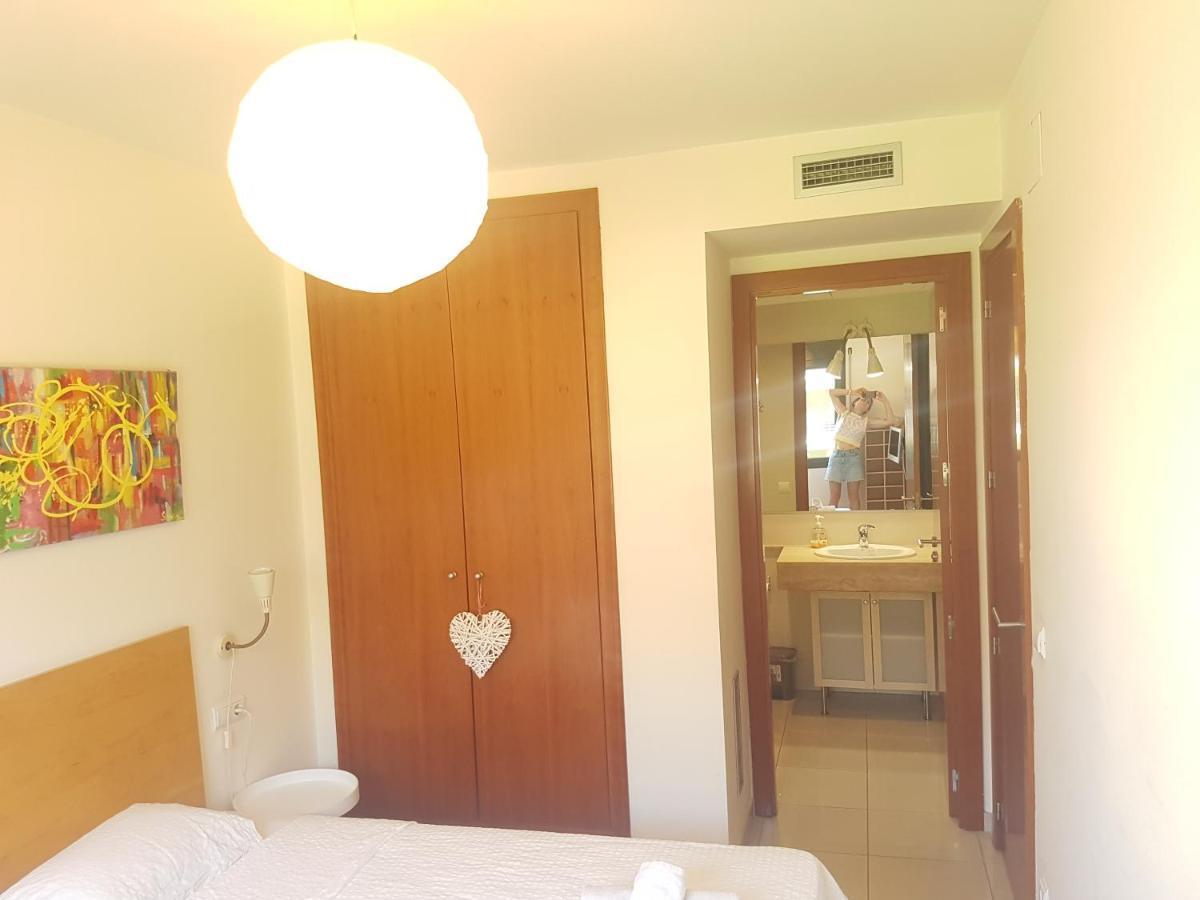 Beautiful Apartment 75M2 With View At The Beach, Pool, Parking Roses Extérieur photo