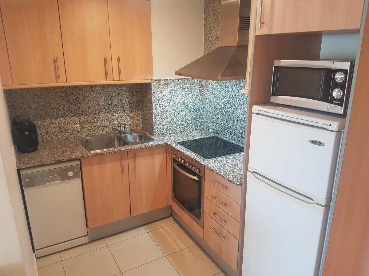 Beautiful Apartment 75M2 With View At The Beach, Pool, Parking Roses Extérieur photo