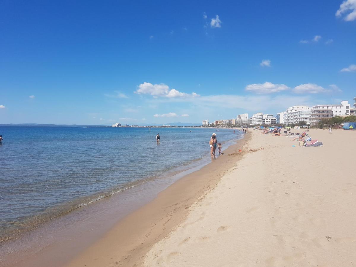 Beautiful Apartment 75M2 With View At The Beach, Pool, Parking Roses Extérieur photo