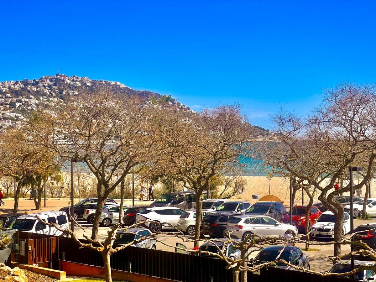 Beautiful Apartment 75M2 With View At The Beach, Pool, Parking Roses Extérieur photo